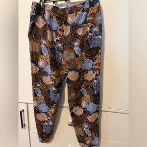 H&M Multicolor Conscious Floral Woman’s Joggers 10